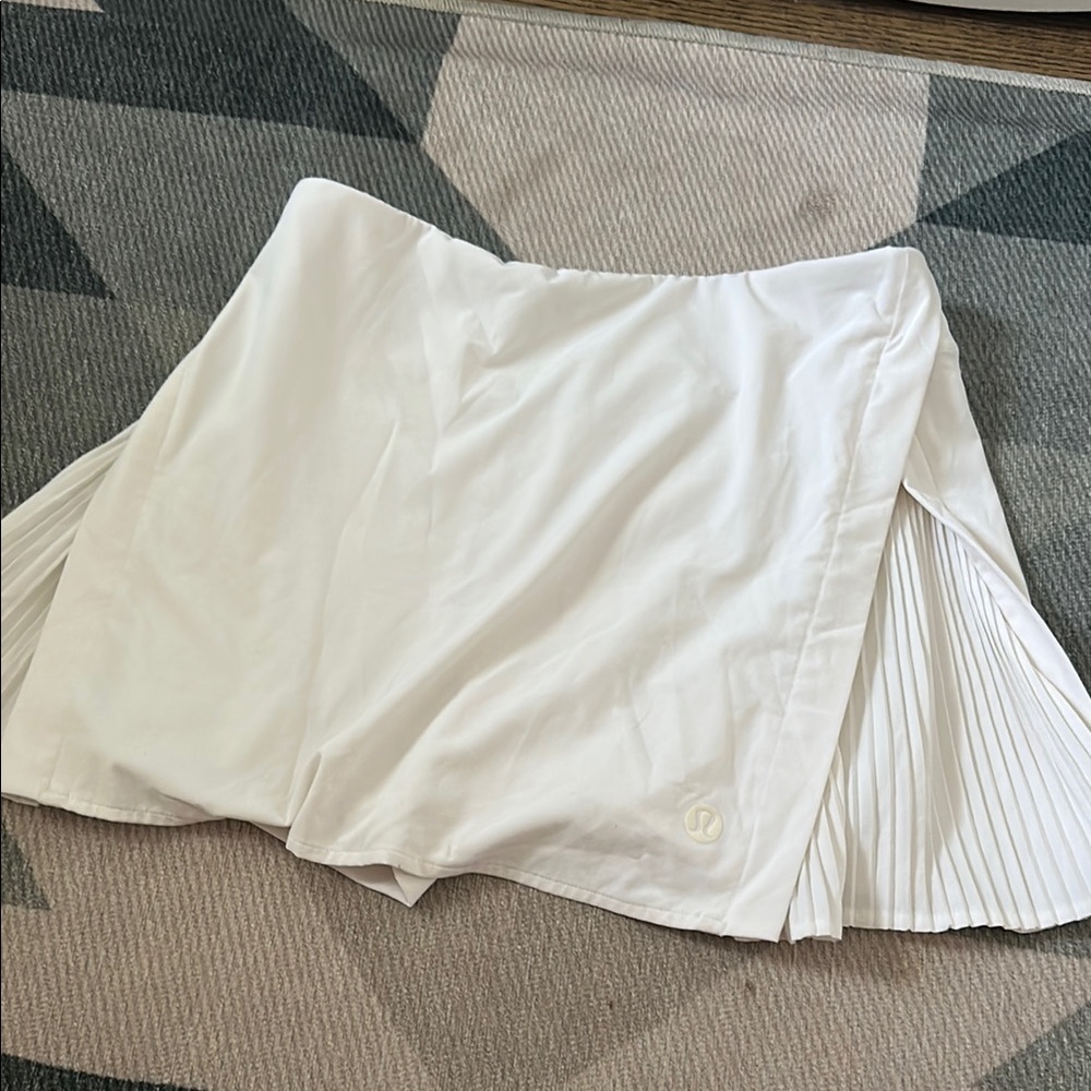 Lululemon Peek Pleat High-Rise Tennis
Skirt in White - Picture 6 of 9